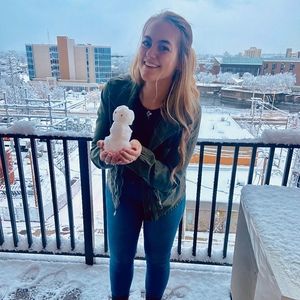 Meet your Posher, Seralyn